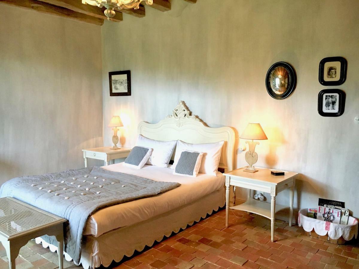 Les Volets Bleus Bed & Breakfast Arcangues Exterior photo