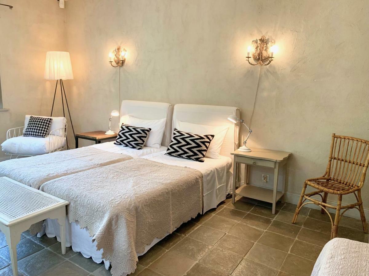 Les Volets Bleus Bed & Breakfast Arcangues Exterior photo
